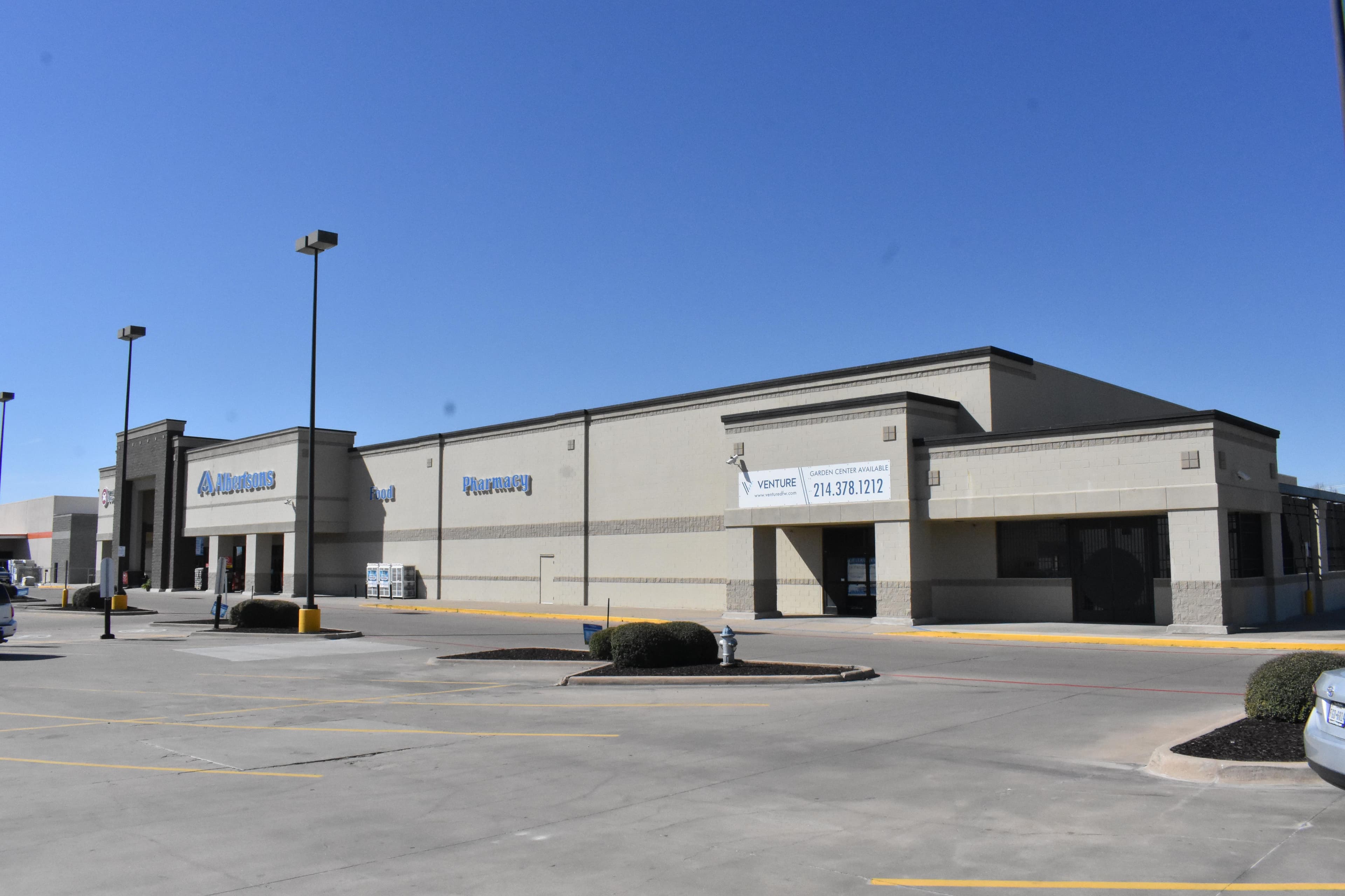 Former Albertsons Garden Center - Hwy 174 & Hwy 67